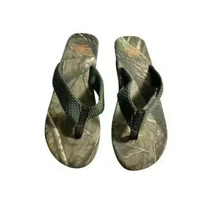 Realtree Camouflage Size 9 Women’s Flip Flops Sandals Real Tree Camo